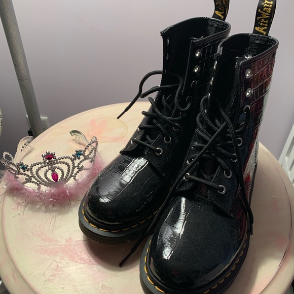 Dr. Martens 1460 Patent Leather Croc - Picture 3 of 3